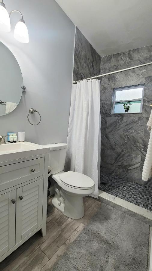 Beachway Inn Lantana Ngoại thất bức ảnh